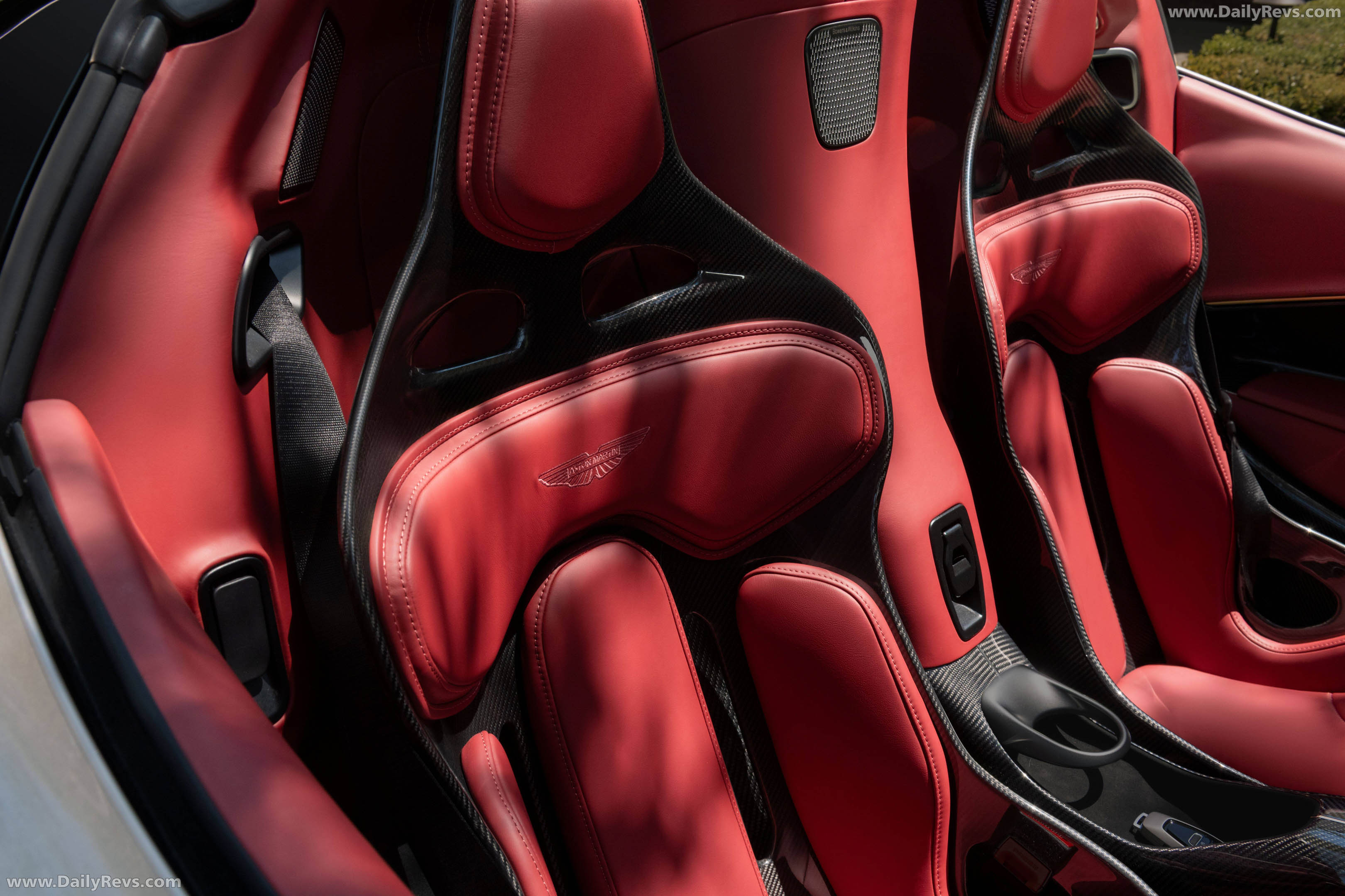 2028 Aston Martin Valhalla Spider Interior